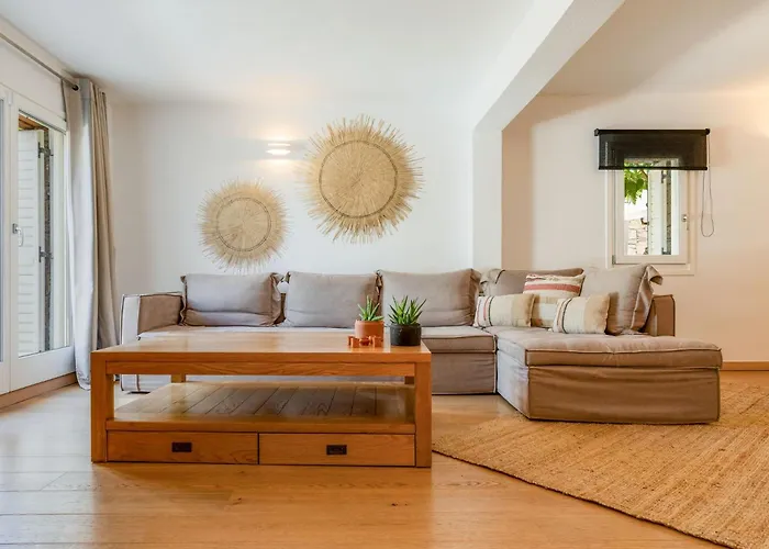 Myconian Platinum Senior & Deluxe Villa *