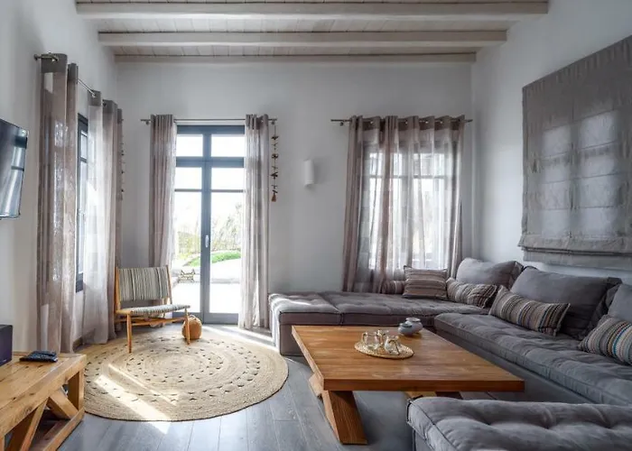 Myconian Platinum Senior & Deluxe Villa Kalafatis