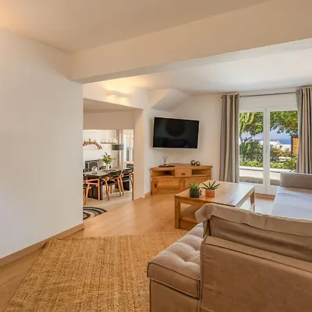 Myconian Platinum Senior & Deluxe Vila *