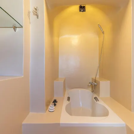 Myconian Platinum Senior & Deluxe 卡拉法蒂斯