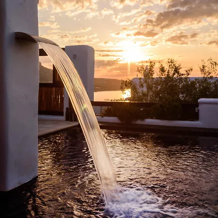 Myconian Platinum Senior & Deluxe 卡拉法蒂斯