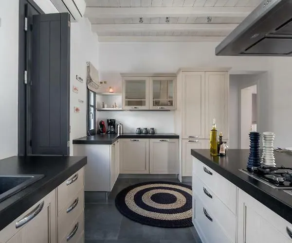 Vila Myconian Platinum Senior & Deluxe *