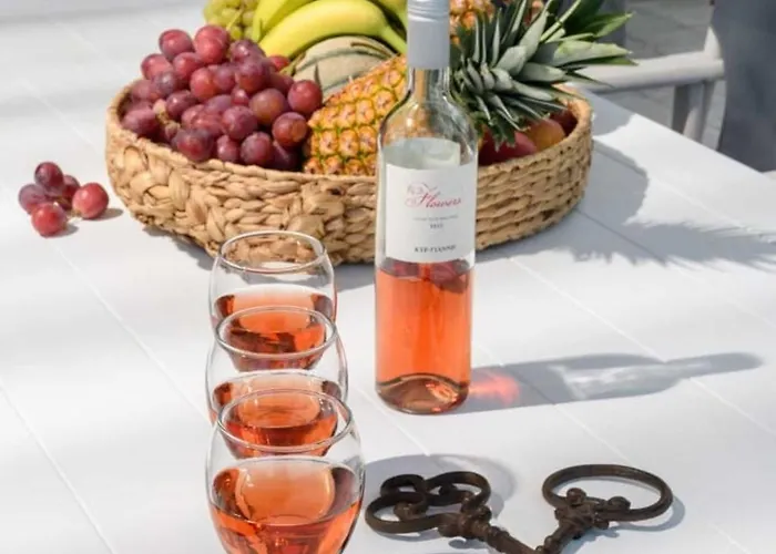 Myconian Platinum Senior & Deluxe * Καλαφάτη