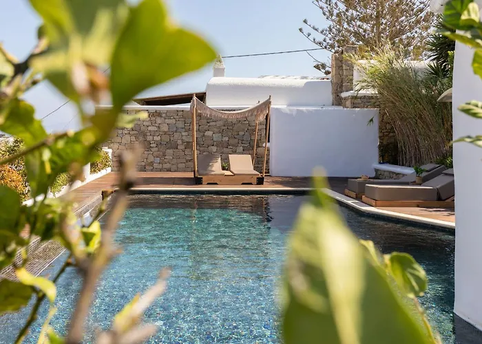 Myconian Platinum Senior & Deluxe Villa *