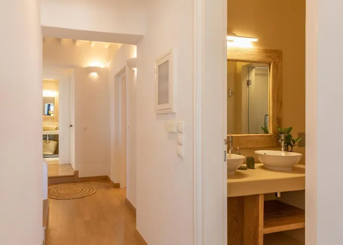 Βίλα Myconian Platinum Senior & Deluxe