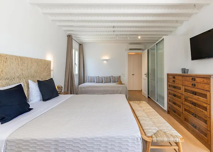 Βίλα Myconian Platinum Senior & Deluxe Καλαφάτη