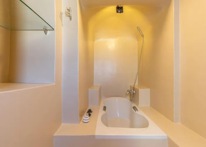 Myconian Platinum Senior & Deluxe Καλαφάτη