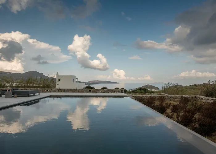 Βίλα Myconian Platinum Senior & Deluxe Καλαφάτη