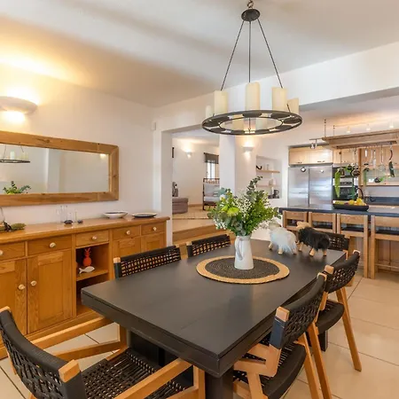 וילה Myconian Platinum Senior & Deluxe