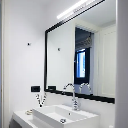 Myconian Platinum Senior & Deluxe קלפטיס